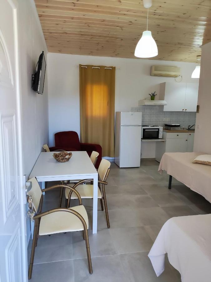 Kouverta Apartments Hermione Extérieur photo
